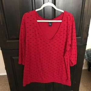 Red 3/4 sleeve top with black bows